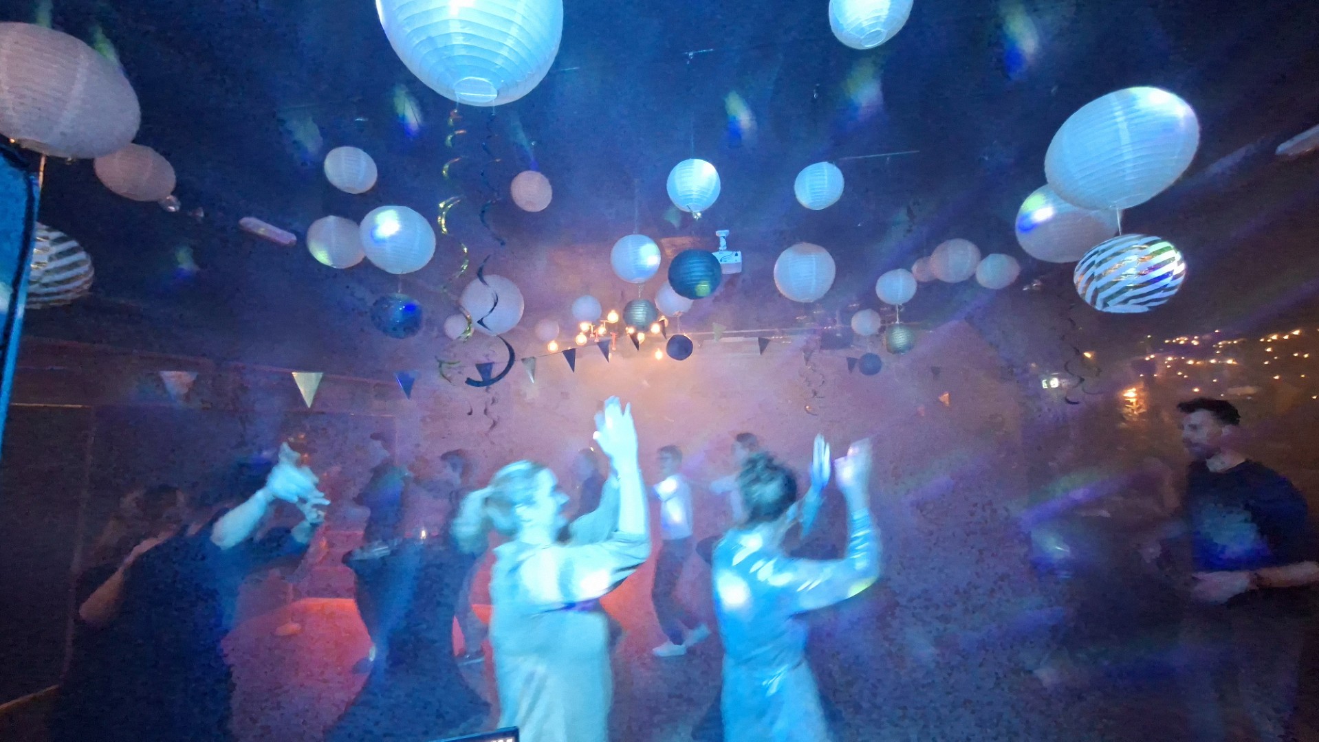 Spectaculaire lichtshow op een feest